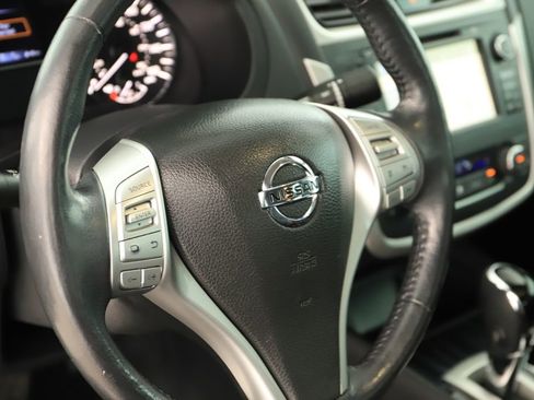 Used 2017 Nissan Altima 2.5 SL w/ 2.5 Technology Package image 16