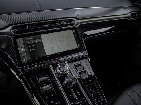 New 2026 Aston Martin V8 Vantage Roadster image 26