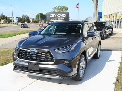 Used 2024 Toyota Highlander Platinum