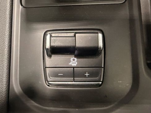 Used 2025 GMC Sierra 1500 AT4 w/ Technology Package AWD/4WD image 46