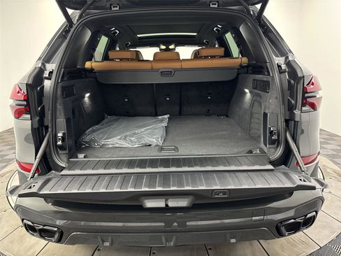 New 2026 BMW X5 M60i image 21