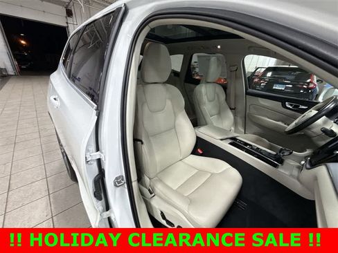 Used 2020 Volvo XC60 T5 Momentum image 15