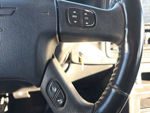 Used 2005 Chevrolet Silverado 2500 LS w/ Skid Plate Package image 20