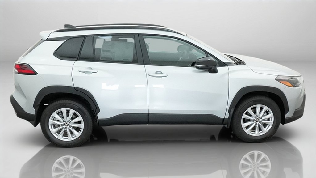New 2026 Toyota Corolla Cross LE FWD image 14
