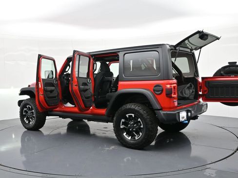 Used 2025 Jeep Wrangler Unlimited Rubicon 4xe w/ Safety Group AWD/4WD image 29