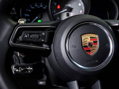 Certified 2024 Porsche Macan S AWD/4WD image 20
