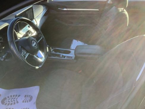 Used 2023 Nissan Altima 2.5 SV w/ SV Premium Package image 11