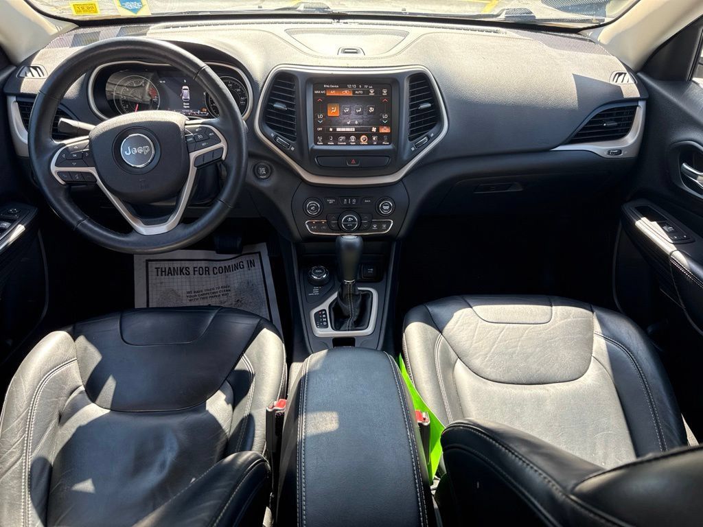 Used 2016 Jeep Cherokee Limited AWD/4WD image 18