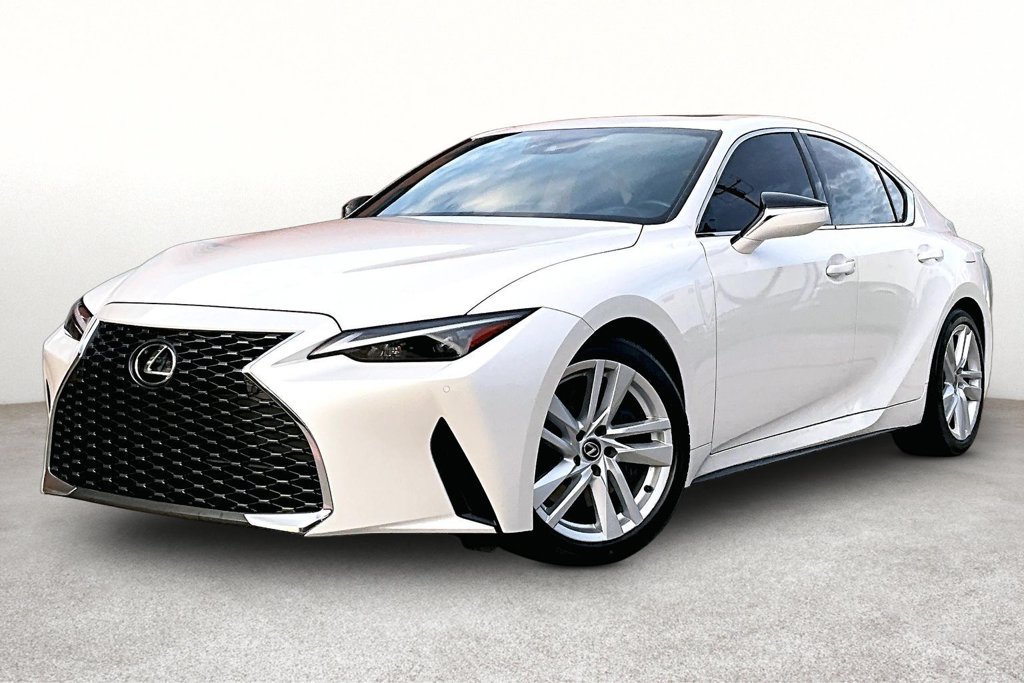 Used 2024 Lexus IS 300 w/ Comfort Package RWD image 15