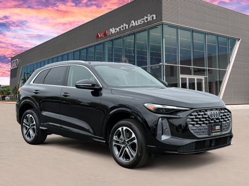 Certified 2025 Audi Q5 Premium w/ Convenience Package AWD/4WD image 3