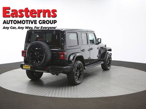 Used 2025 Jeep Wrangler Unlimited Sahara AWD/4WD image 41