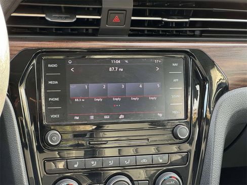 Used 2020 Volkswagen Passat 2.0T SEL image 6