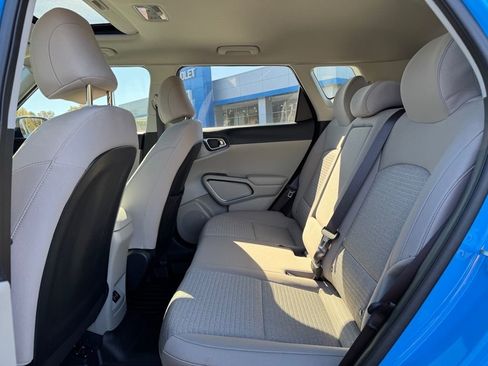 Used 2025 Kia Soul EX image 11