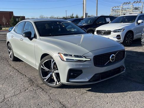 Used 2024 Volvo S60 B5 Core image 1
