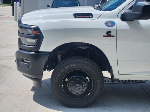 New 2026 RAM 3500 Tradesman AWD/4WD image 10