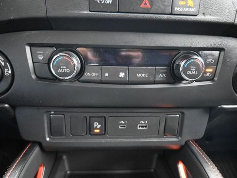 Used 2024 Nissan Frontier PRO-4X w/ Technology Package image 21