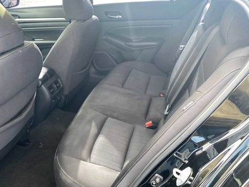 Used 2019 Nissan Altima 2.5 SV image 11