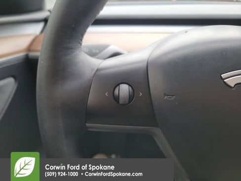 Used 2025 Tesla Model Y Long Range image 26