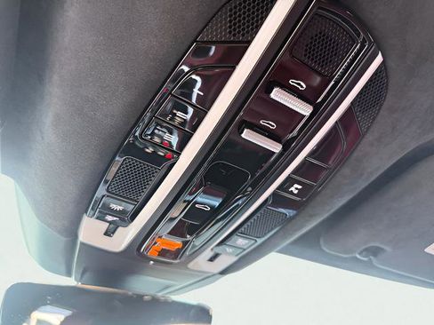 Used 2018 Porsche Panamera Turbo Executive image 22