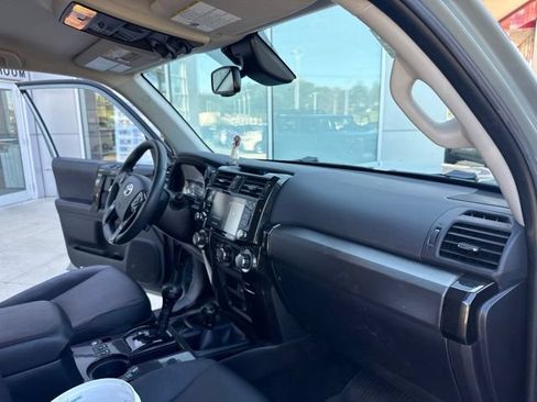 Used 2022 Toyota 4Runner TRD Off-Road Premium w/ TRD Black Wheel Package (TMS) AWD/4WD image 30