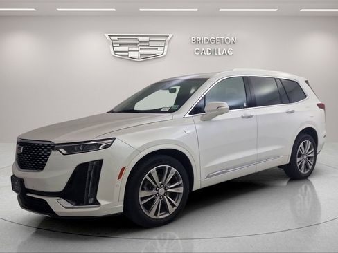 Used 2022 Cadillac XT6 Premium Luxury w/ Platinum Package image 7