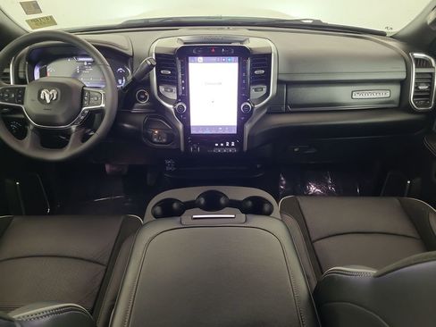 Used 2026 RAM 2500 Laramie AWD/4WD image 23