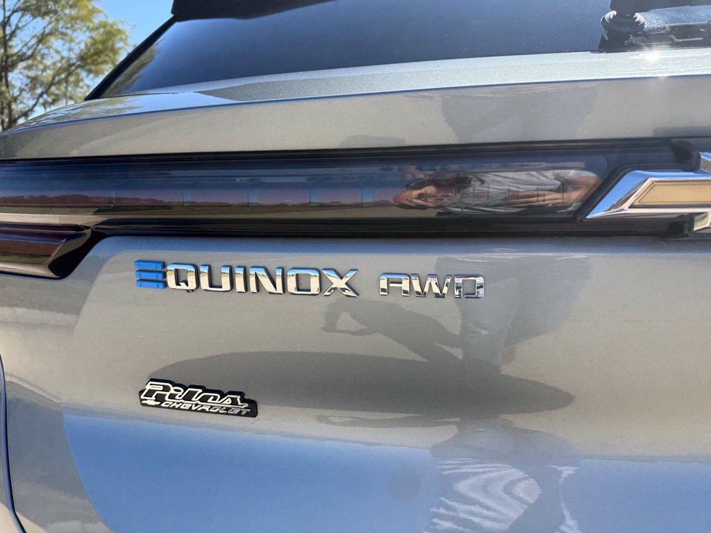 Used 2025 Chevrolet Equinox EV LT w/ Comfort Package AWD/4WD image 4