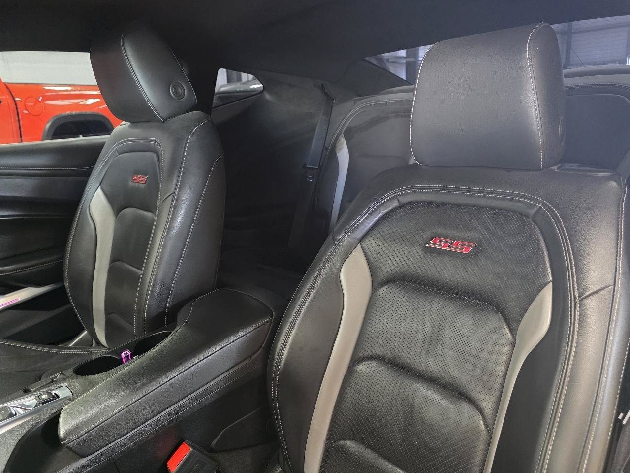 Used 2023 Chevrolet Camaro SS RWD image 13