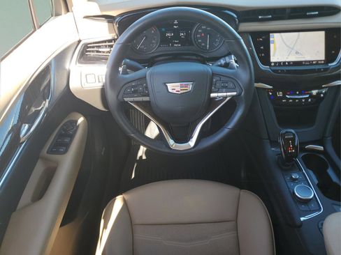 Used 2024 Cadillac XT6 Sport w/ Platinum Package image 12