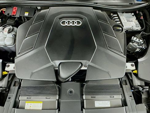 Used 2023 Audi Q8 Premium Plus w/ Premium Plus Package image 32