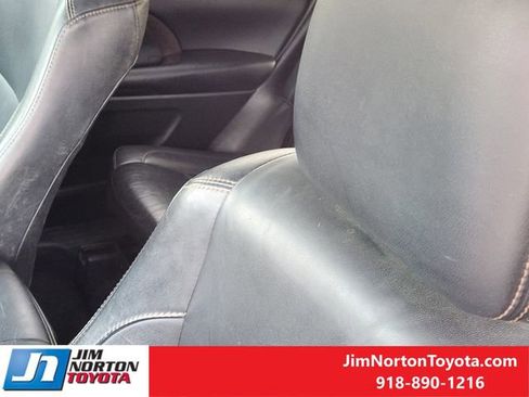 Used 2019 Toyota Highlander XLE image 17