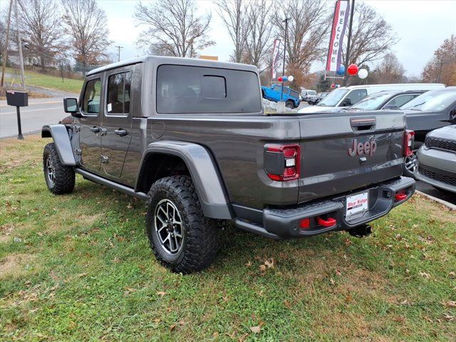 Used 2026 Jeep Gladiator Rubicon AWD/4WD image 7