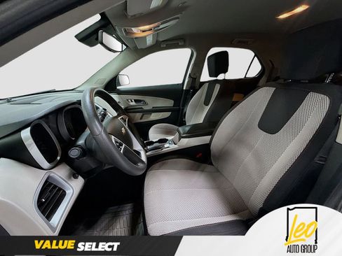 Used 2017 Chevrolet Equinox LT image 19