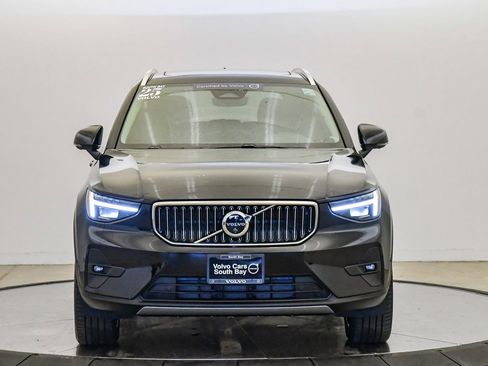 Certified 2025 Volvo XC40 B5 Ultra w/ Climate Package image 7