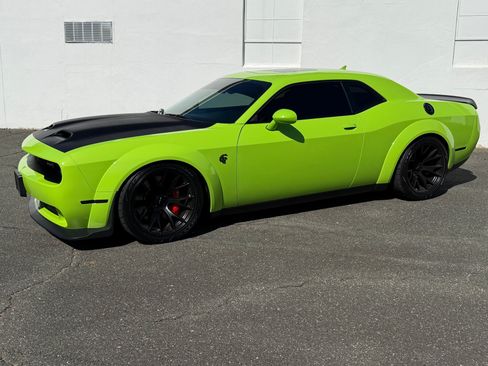 Used 2019 Dodge Challenger SRT Hellcat RWD image 2