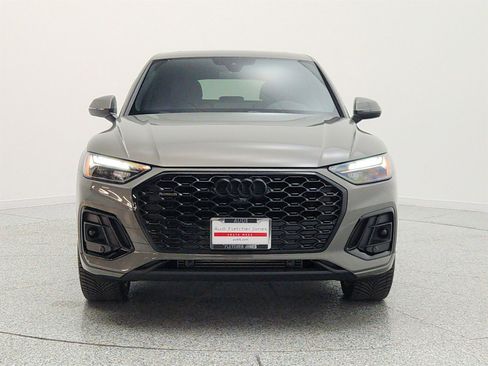 Used 2023 Audi Q5 2.0T Premium Plus w/ Premium Plus Package AWD/4WD image 2