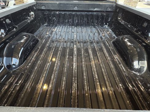 Used 2019 Chevrolet Silverado 1500 LT AWD/4WD image 29