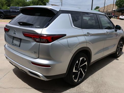 Used 2025 Mitsubishi Outlander SE AWD/4WD image 5