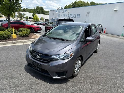 Used 2017 Honda Fit LX image 3