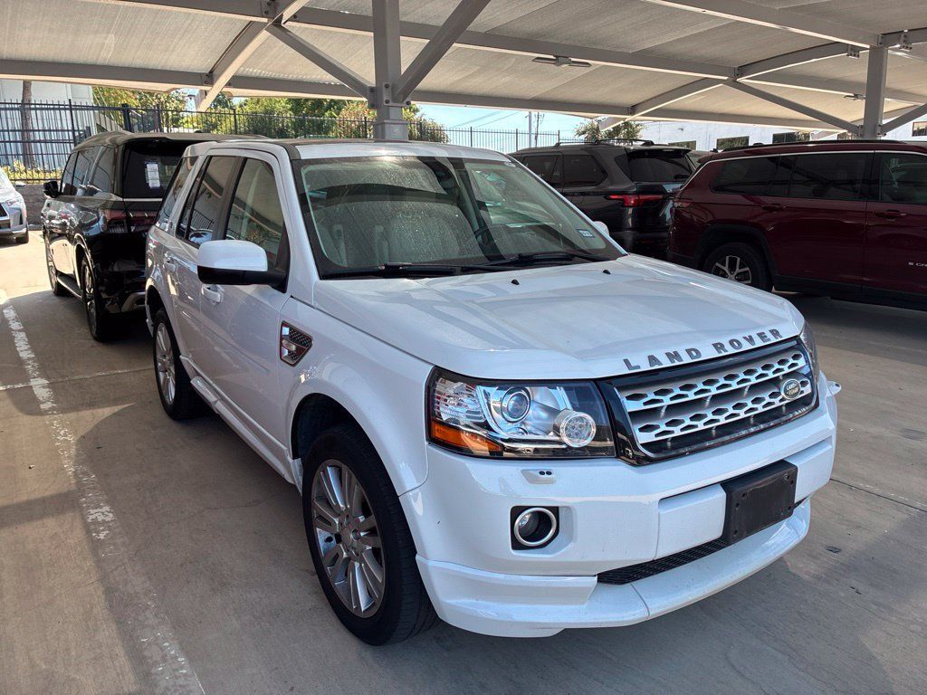 Used 2015 Land Rover LR2 AWD/4WD image 1