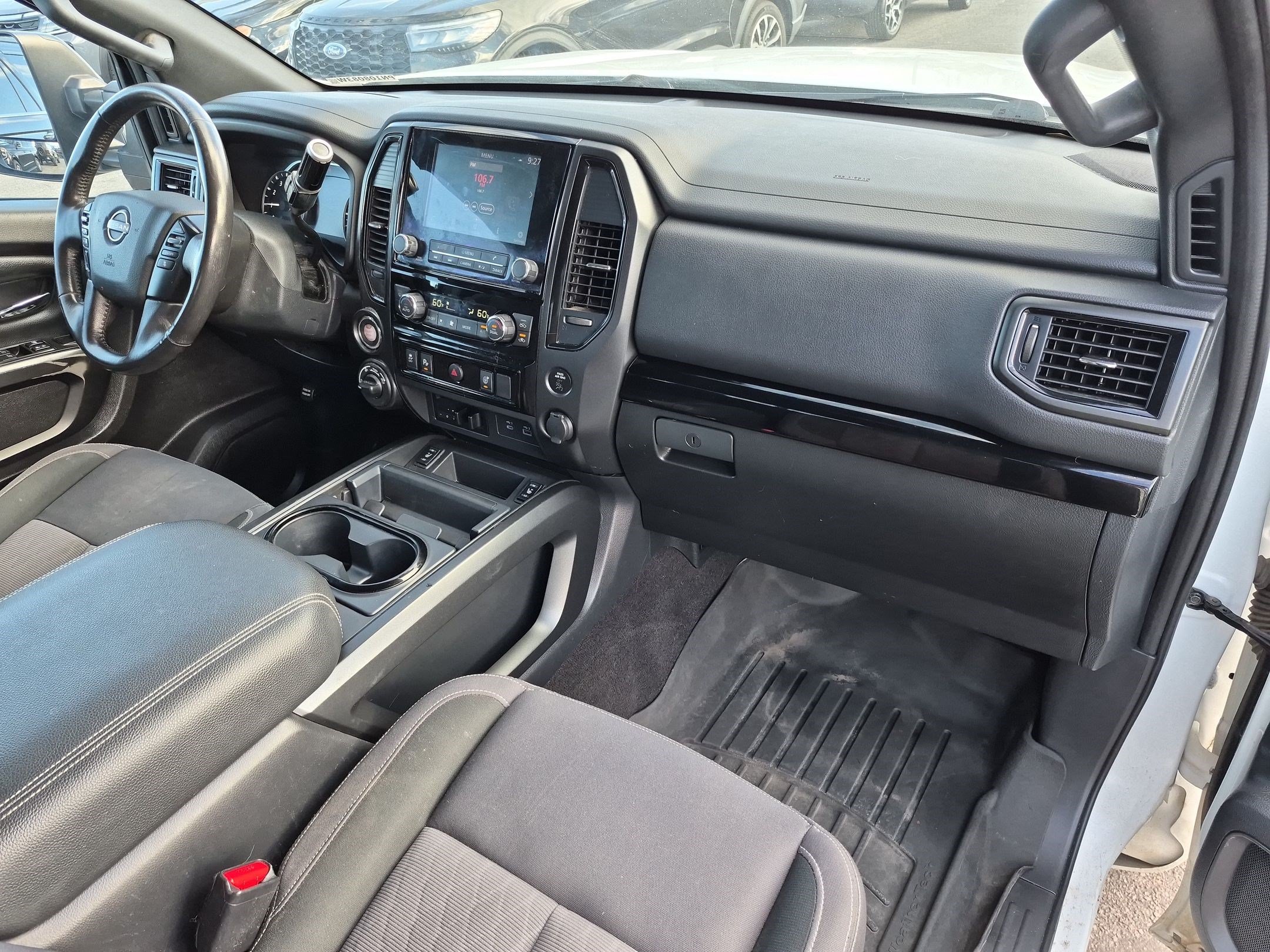 Used 2023 Nissan Titan SV w/ SV Convenience Package AWD/4WD image 34