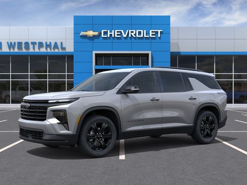 New 2027 Chevrolet Traverse LT w/ Midnight/Sport Edition AWD/4WD image 2