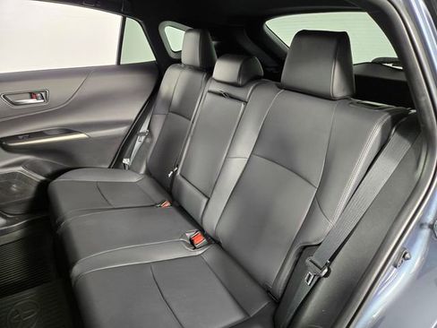 Used 2024 Toyota Venza XLE AWD/4WD image 16
