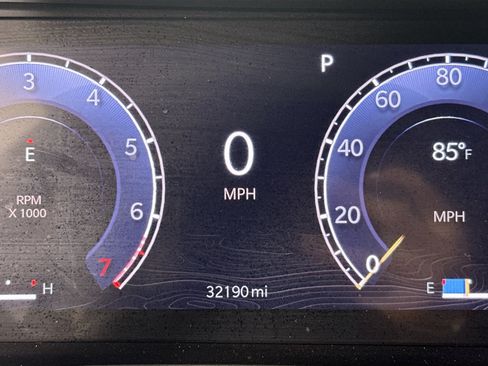 Used 2023 Jeep Grand Cherokee L Limited RWD image 12
