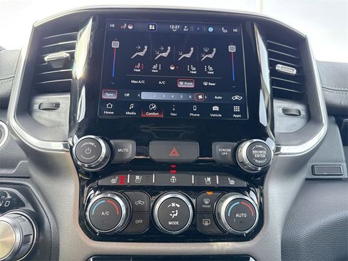 Used 2024 RAM 1500 Laramie image 16