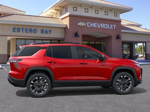 New 2026 Chevrolet Equinox RS w/ Convenience Package III FWD image 5
