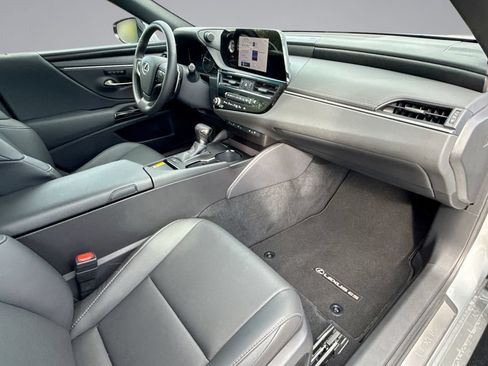 Used 2025 Lexus ES 350 w/ Premium Package FWD image 15