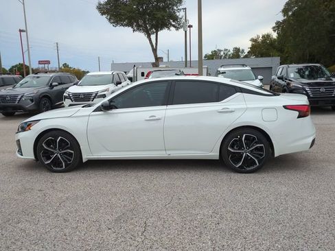 New 2025 Nissan Altima 2.5 SR w/ SR Premium Package FWD image 10