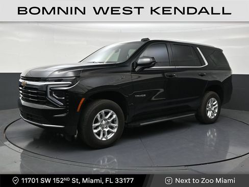 Used 2025 Chevrolet Tahoe LS RWD image 1