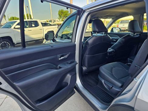 Certified 2026 Toyota Grand Highlander FWD image 17